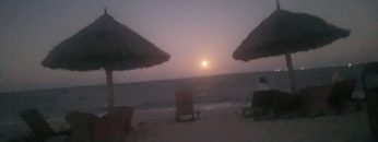 Awesome African Moonrise 😍🏝🧜🏽‍♀️