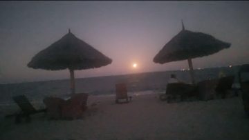 Awesome African Moonrise 😍🏝🧜🏽‍♀️